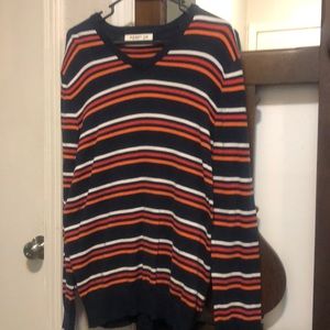 M Old Navy sweater